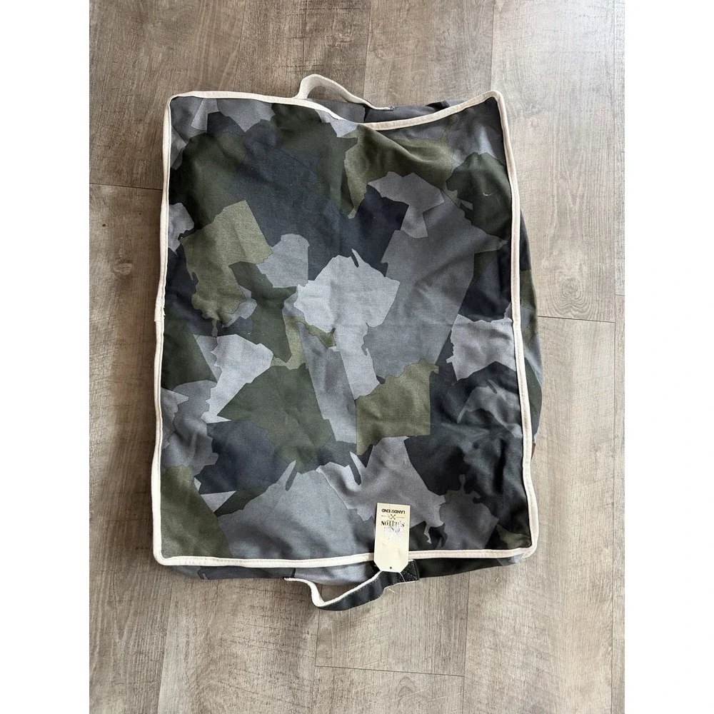 LANDS END x Blake Shelton DOG BED COVER Vintage Green Heartland Camo Small